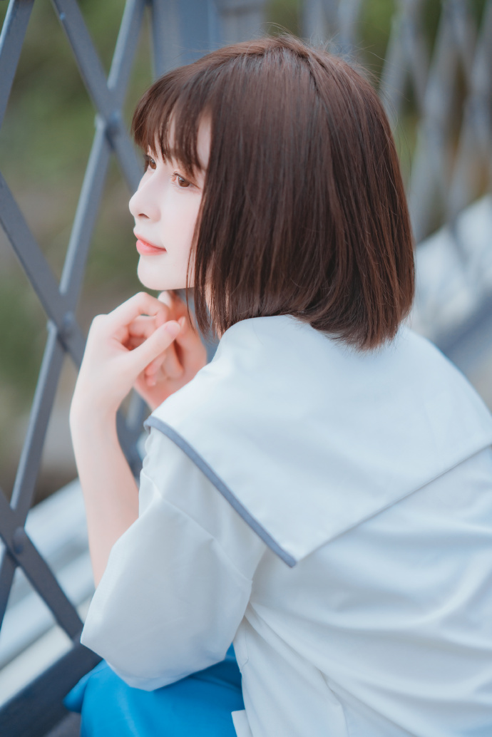 芭比 封面